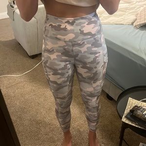 High waisted Powerhold camo fabletic leggings